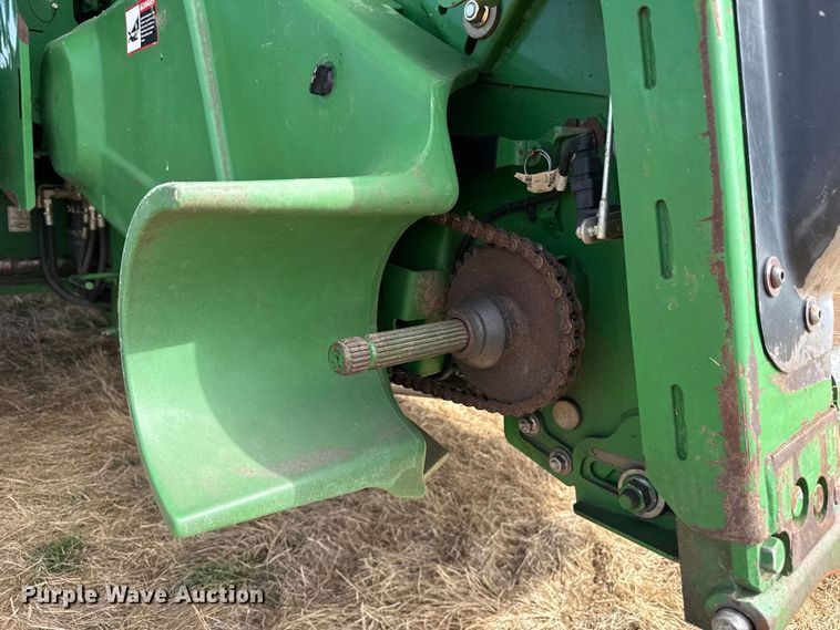 image for item DZ5202 2012 John Deere S680 combine
