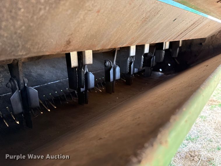 image for item DZ5202 2012 John Deere S680 combine