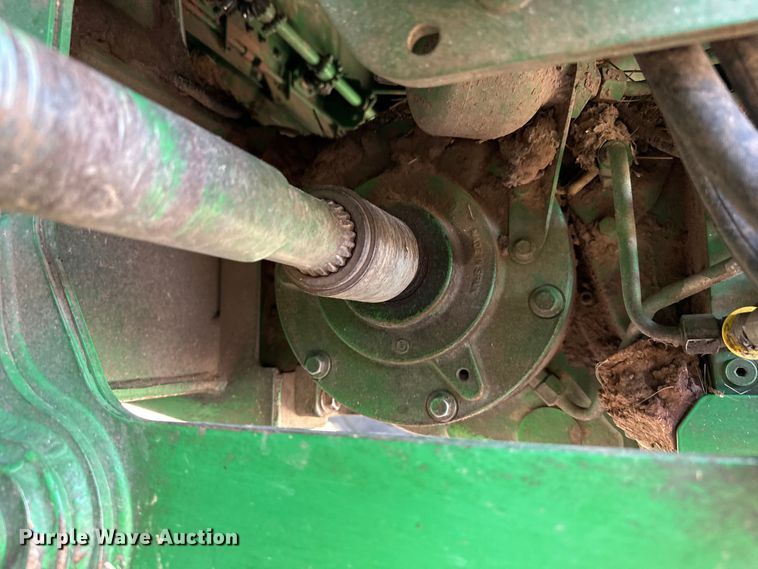 image for item DZ5202 2012 John Deere S680 combine