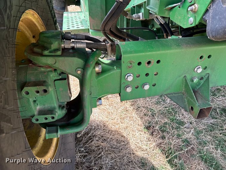 image for item DZ5202 2012 John Deere S680 combine