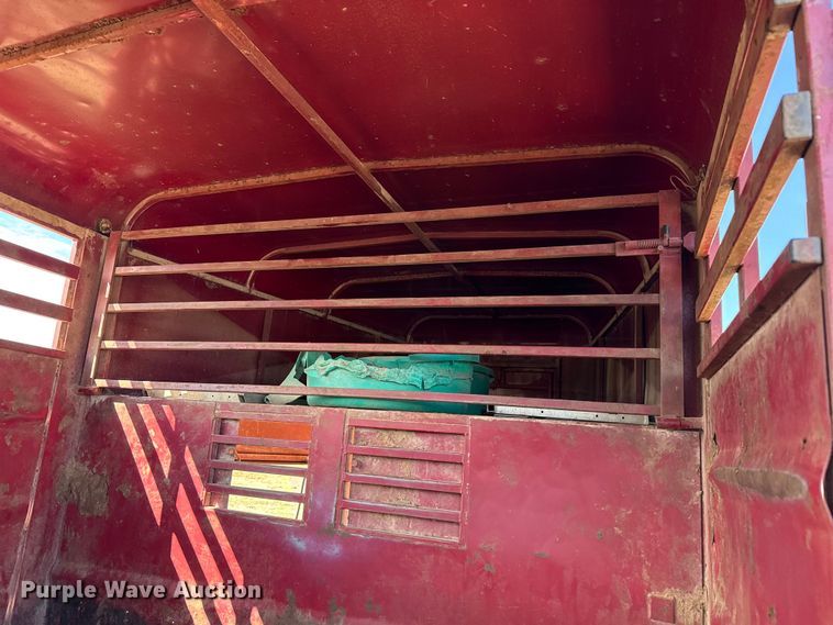image for item DZ5204 1993 Livestock trailer
