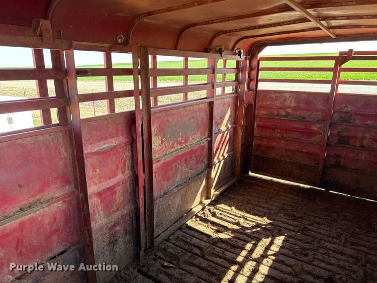 image for item DZ5204 1993 Livestock trailer