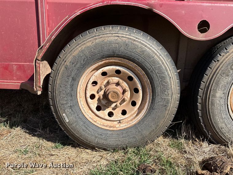 image for item DZ5204 1993 Livestock trailer