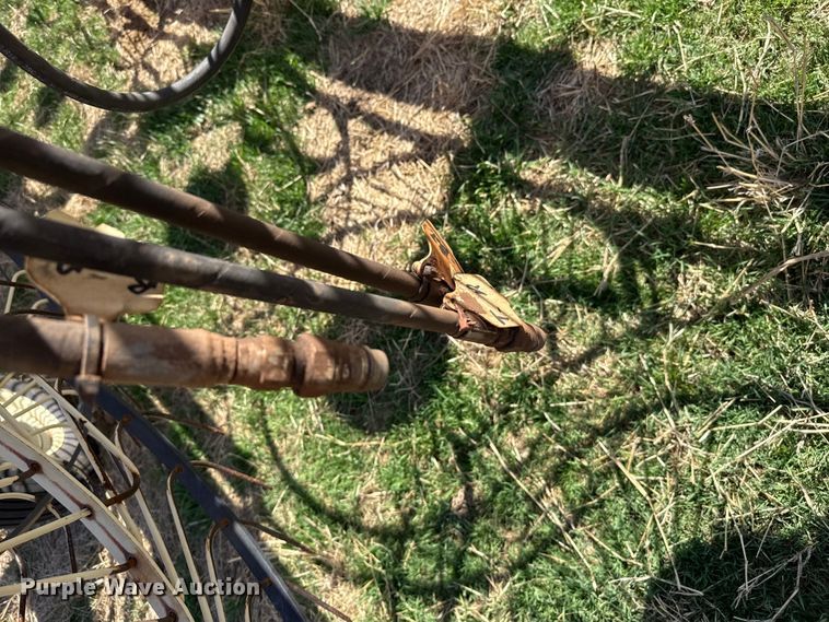 image for item DZ5206 H&S 14/16 WHL hay rake