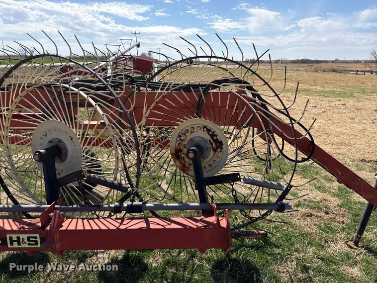 image for item DZ5206 H&S 14/16 WHL hay rake