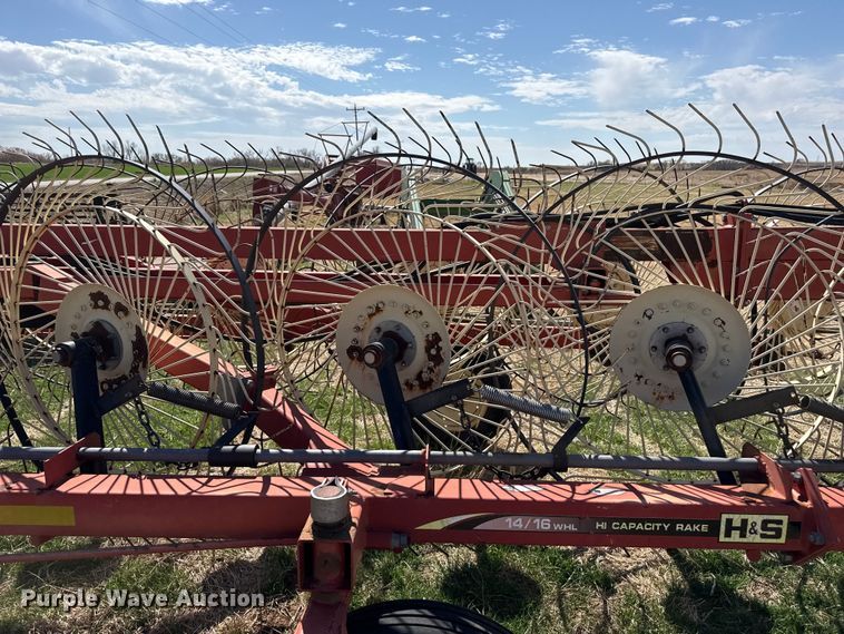 image for item DZ5206 H&S 14/16 WHL hay rake