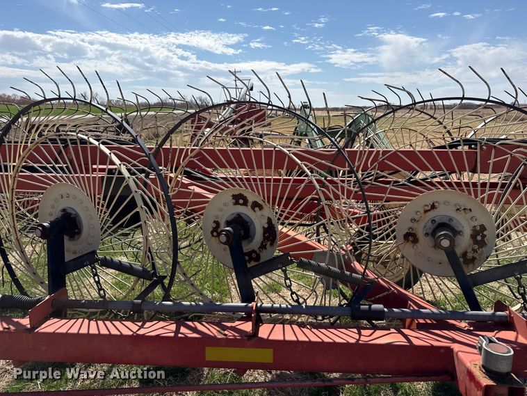 image for item DZ5206 H&S 14/16 WHL hay rake