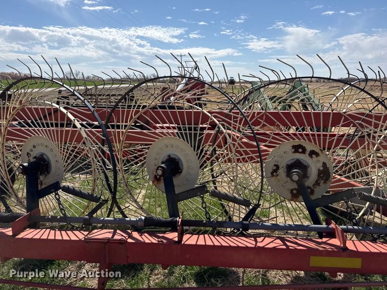 image for item DZ5206 H&S 14/16 WHL hay rake