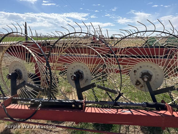 image for item DZ5206 H&S 14/16 WHL hay rake