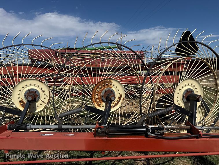 image for item DZ5206 H&S 14/16 WHL hay rake