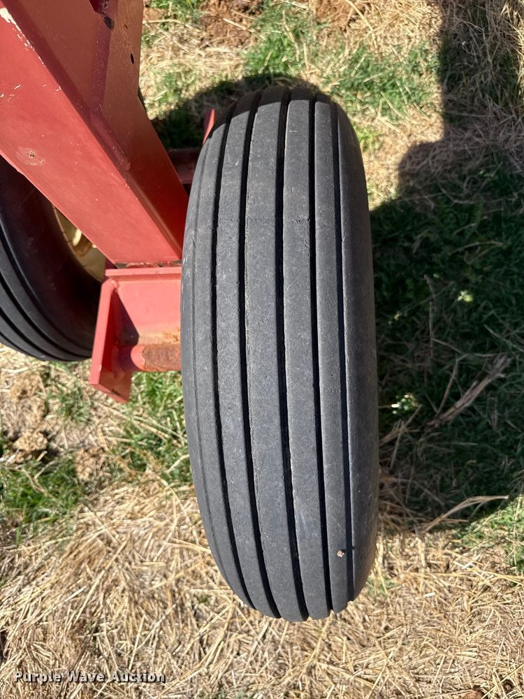 image for item DZ5206 H&S 14/16 WHL hay rake