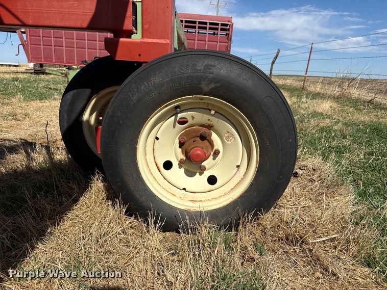 image for item DZ5206 H&S 14/16 WHL hay rake