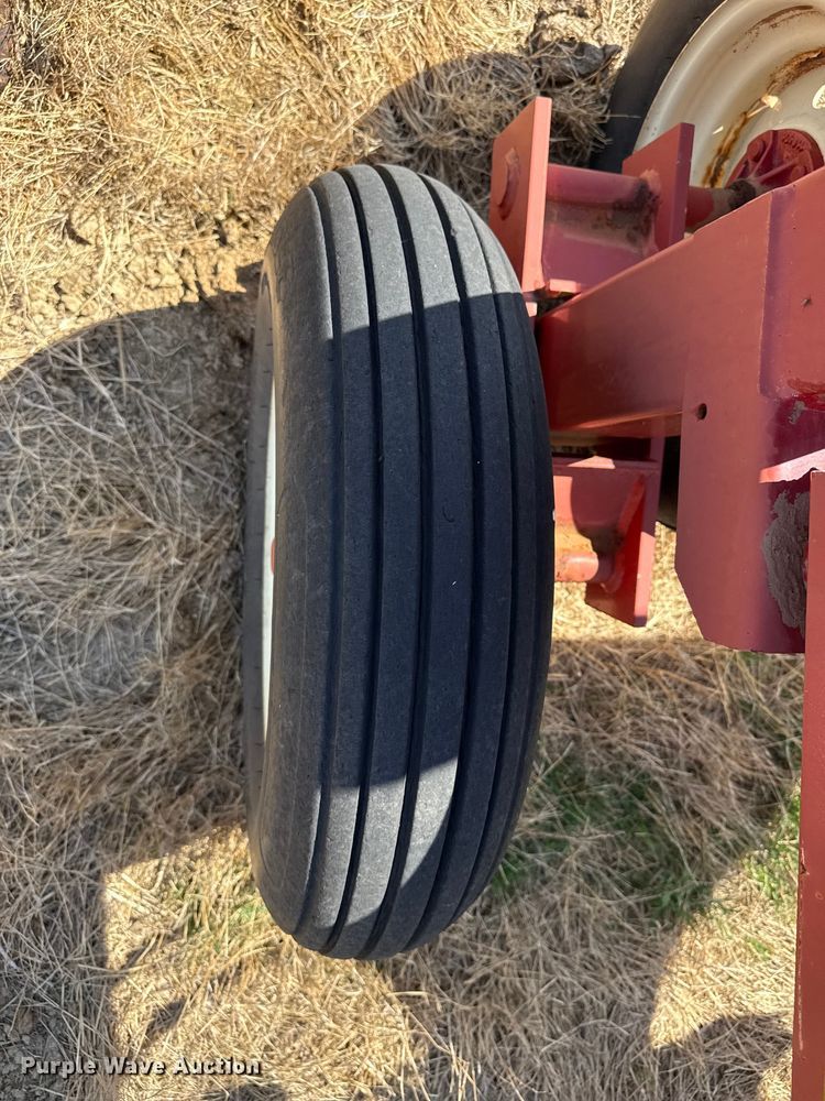 image for item DZ5206 H&S 14/16 WHL hay rake