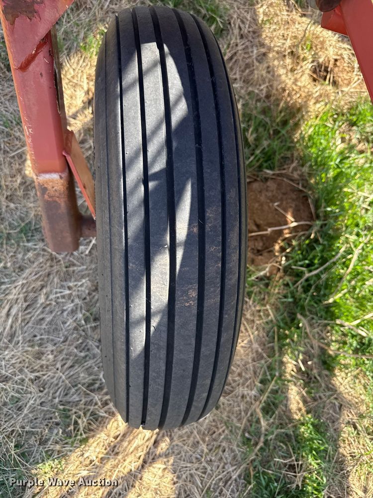 image for item DZ5206 H&S 14/16 WHL hay rake