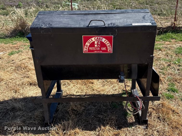 image for item DZ5212 Bar Six cake feeder