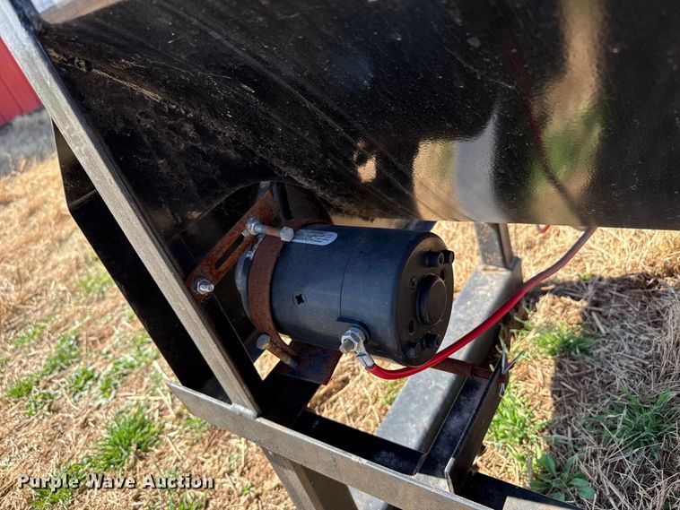 image for item DZ5212 Bar Six cake feeder