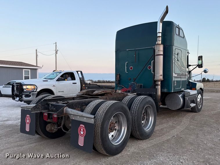 image for item DZ5213 1995 Kenworth T600 semi truck