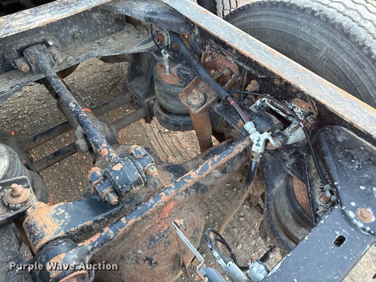 image for item DZ5213 1995 Kenworth T600 semi truck