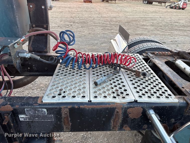 image for item DZ5213 1995 Kenworth T600 semi truck