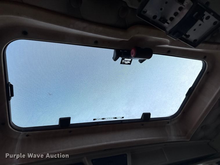 image for item DZ5213 1995 Kenworth T600 semi truck