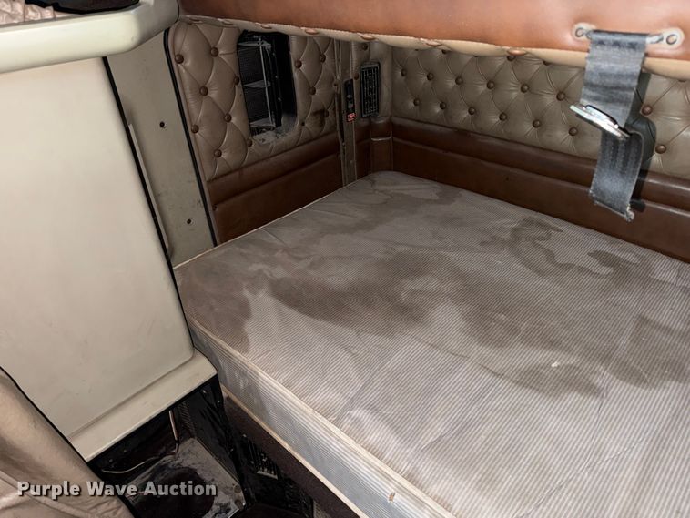 image for item DZ5213 1995 Kenworth T600 semi truck