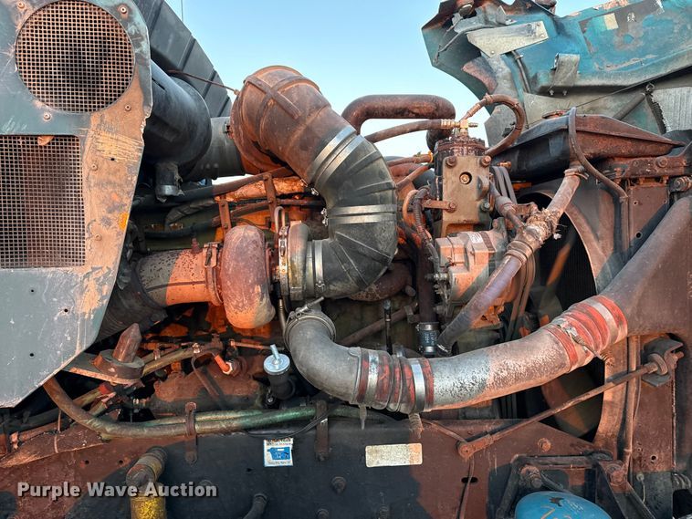 image for item DZ5213 1995 Kenworth T600 semi truck