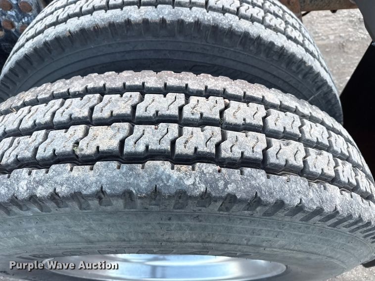 image for item DZ5213 1995 Kenworth T600 semi truck