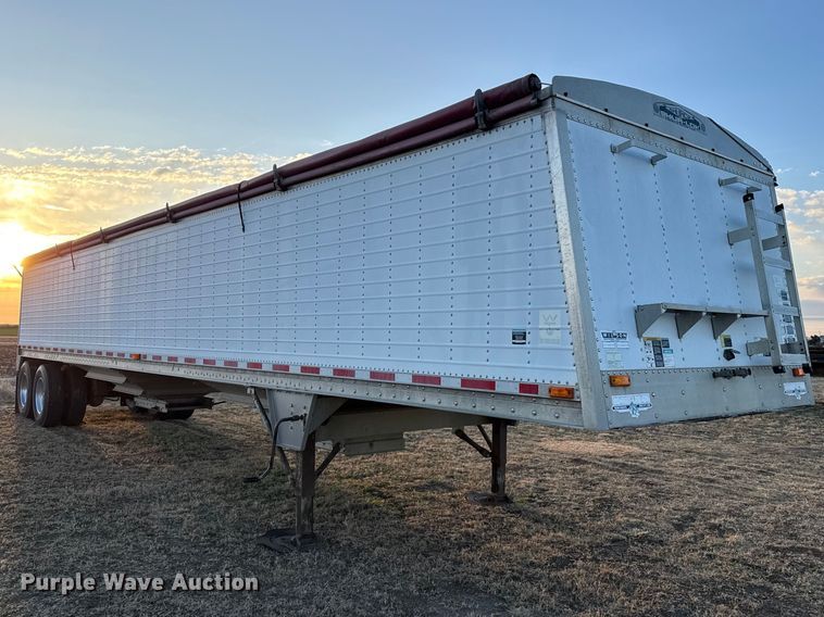 image for item DZ5216 1999 Wilson DWH-400C grain trailer