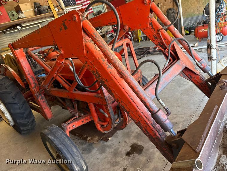 image for item DZ5276 1959 Ford 641 tractor