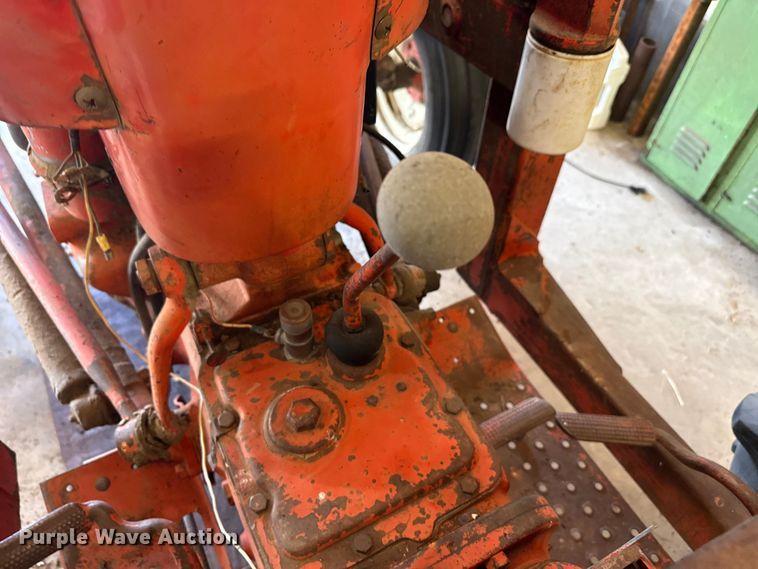 image for item DZ5276 1959 Ford 641 tractor