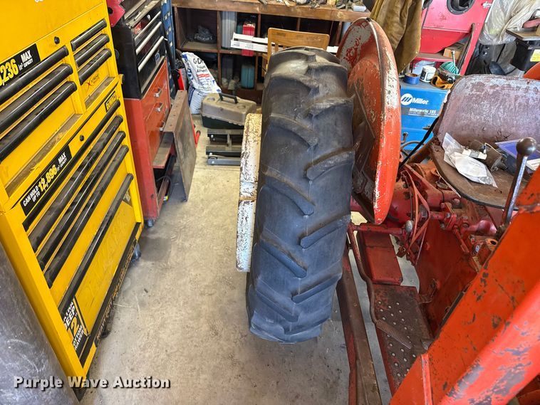 image for item DZ5276 1959 Ford 641 tractor