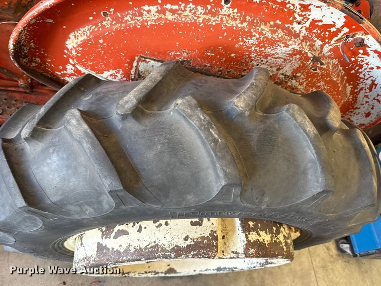 image for item DZ5276 1959 Ford 641 tractor