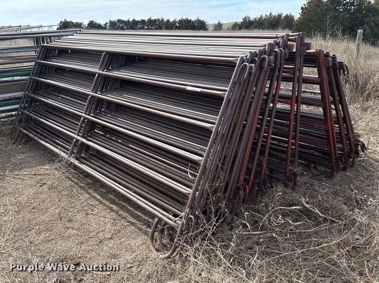 image for item DZ5300 (33) Grainfield Supply livestock panels