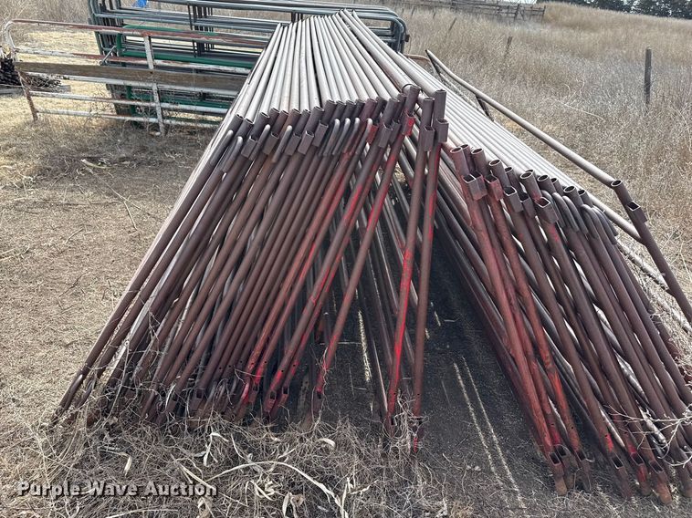 image for item DZ5300 (33) Grainfield Supply livestock panels