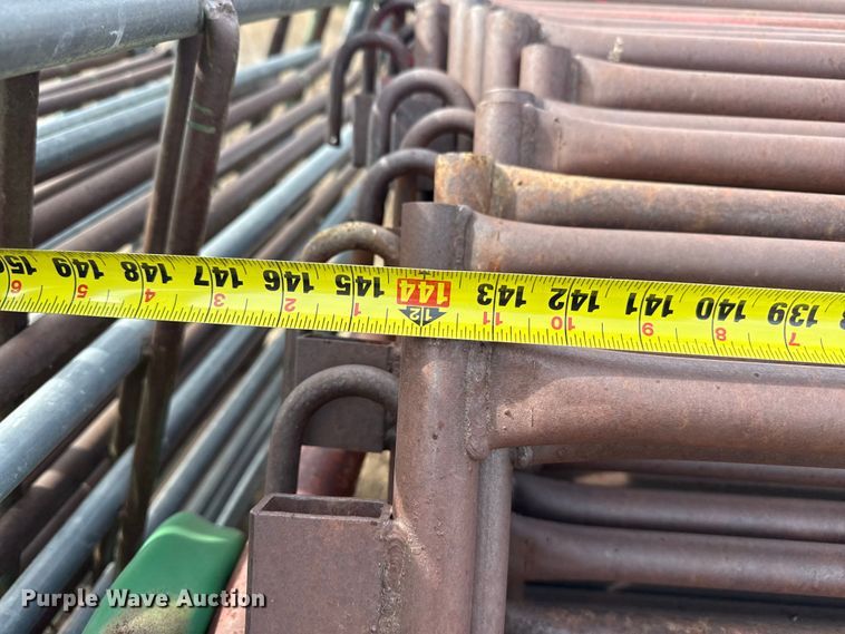 image for item DZ5300 (33) Grainfield Supply livestock panels