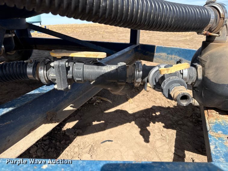 image for item DZ5304 Skiles Industries nurse tank trailer