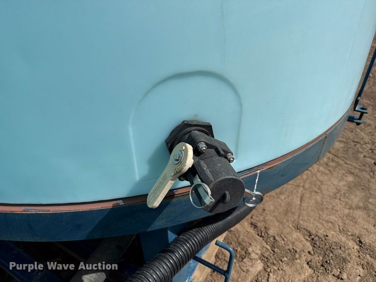 image for item DZ5304 Skiles Industries nurse tank trailer