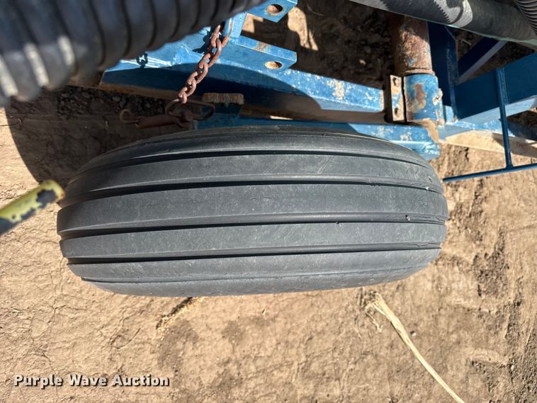 image for item DZ5304 Skiles Industries nurse tank trailer