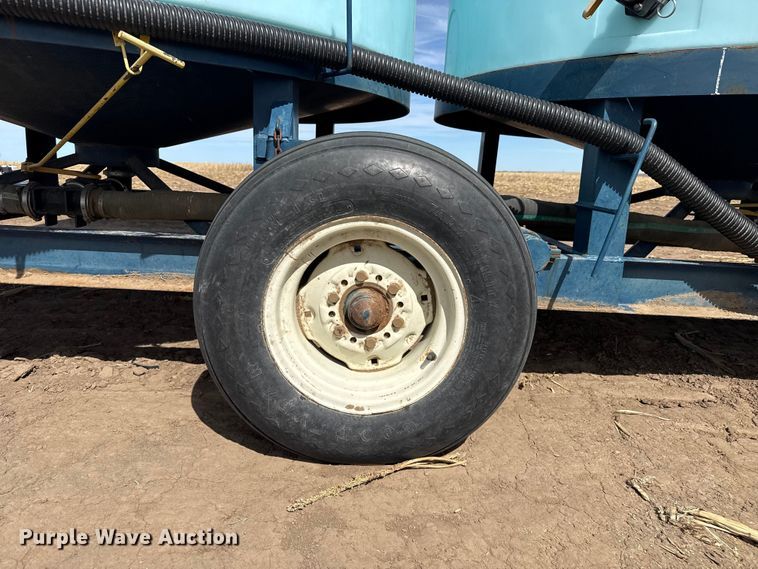 image for item DZ5304 Skiles Industries nurse tank trailer