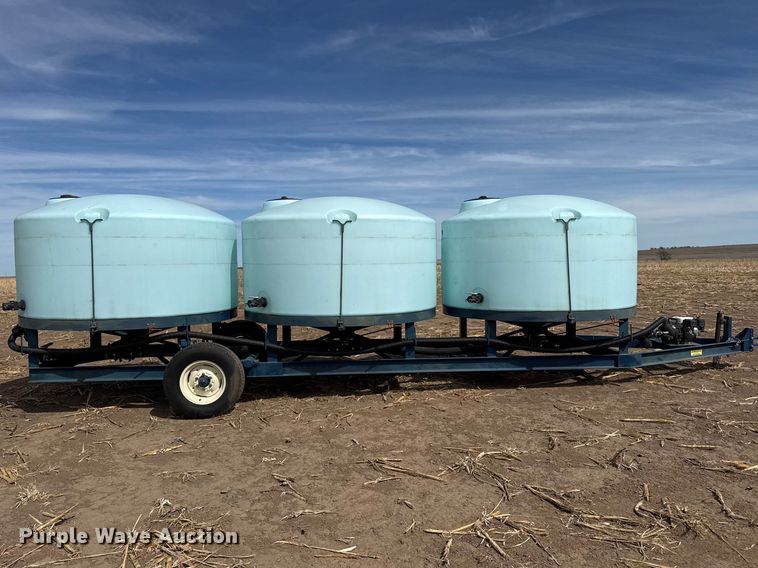 image for item DZ5305 2013 Skiles Industries nurse tank trailer