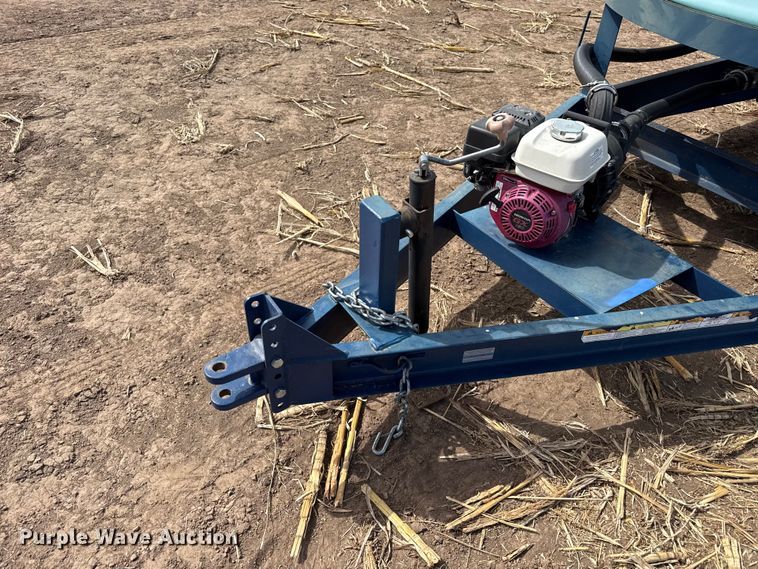 image for item DZ5305 2013 Skiles Industries nurse tank trailer