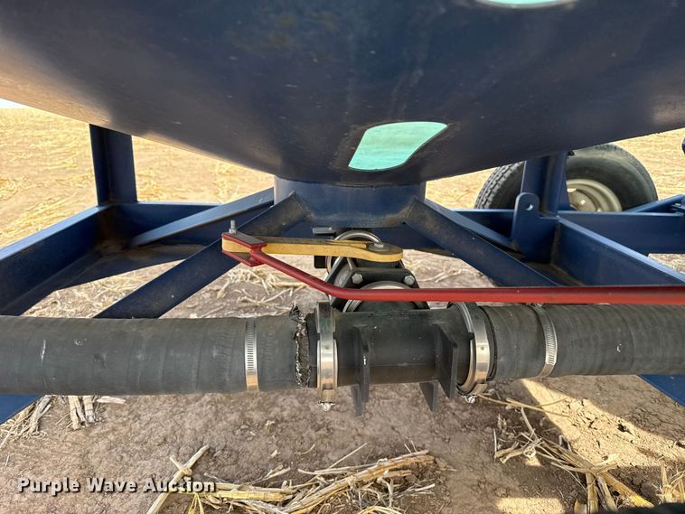 image for item DZ5305 2013 Skiles Industries nurse tank trailer