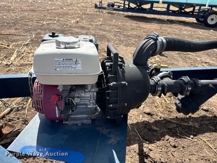 image for item DZ5306 2013 Skiles Industries nurse tank trailer