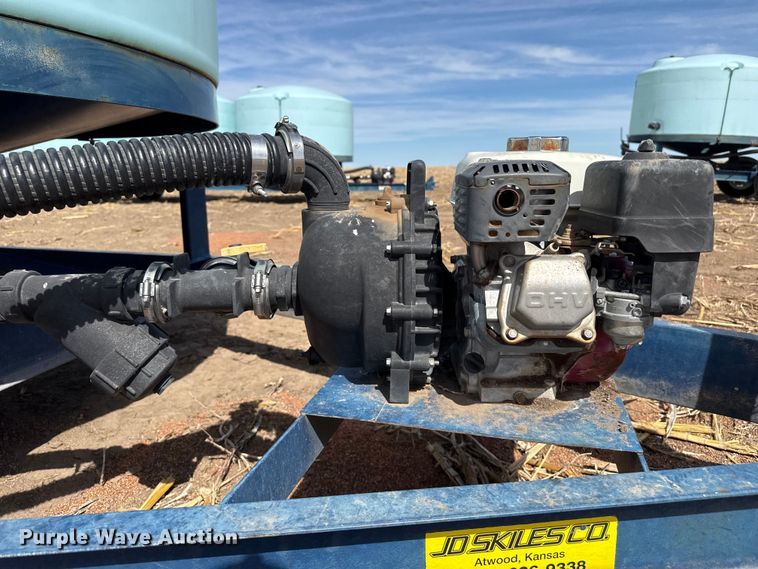 image for item DZ5307 2013 Skiles Industries nurse tank trailer