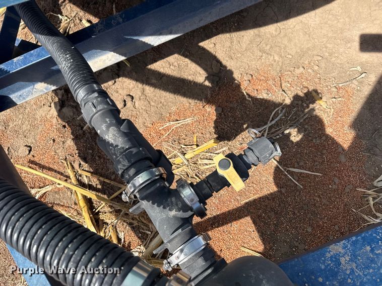 image for item DZ5307 2013 Skiles Industries nurse tank trailer