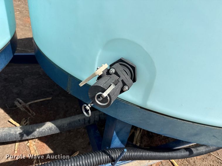 image for item DZ5307 2013 Skiles Industries nurse tank trailer