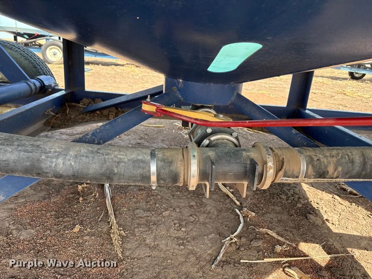 image for item DZ5307 2013 Skiles Industries nurse tank trailer