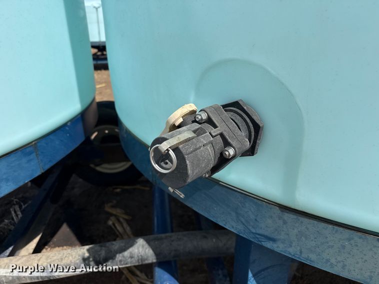 image for item DZ5307 2013 Skiles Industries nurse tank trailer