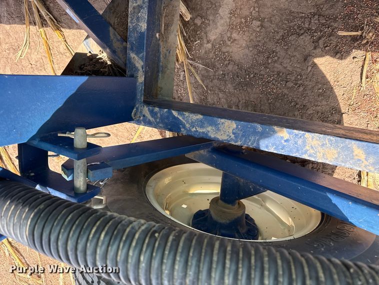 image for item DZ5307 2013 Skiles Industries nurse tank trailer