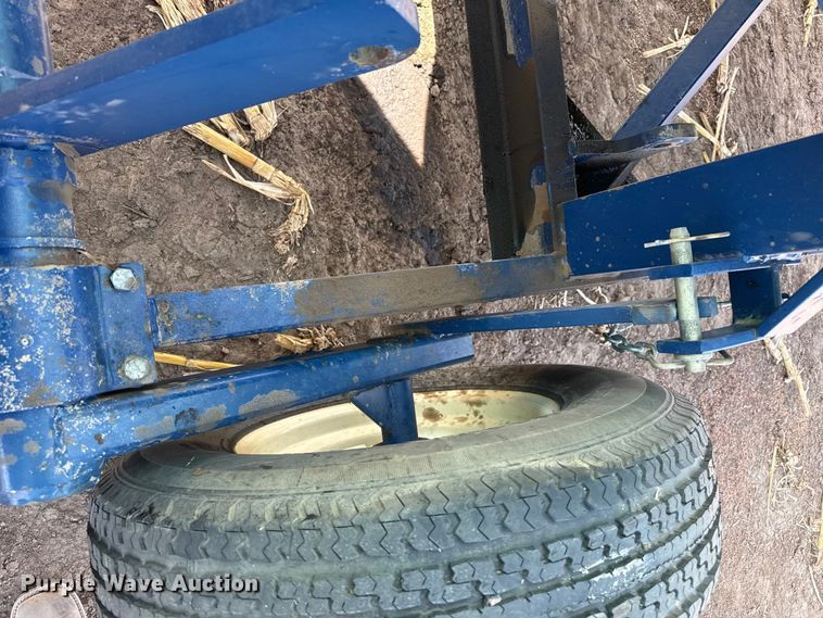 image for item DZ5307 2013 Skiles Industries nurse tank trailer